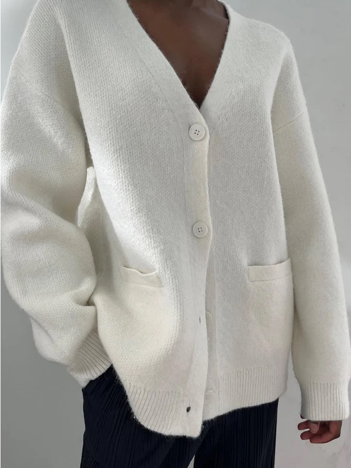 Nwt Rumored Classic Cream V-Neck Button Sweater Oversized Cardigan